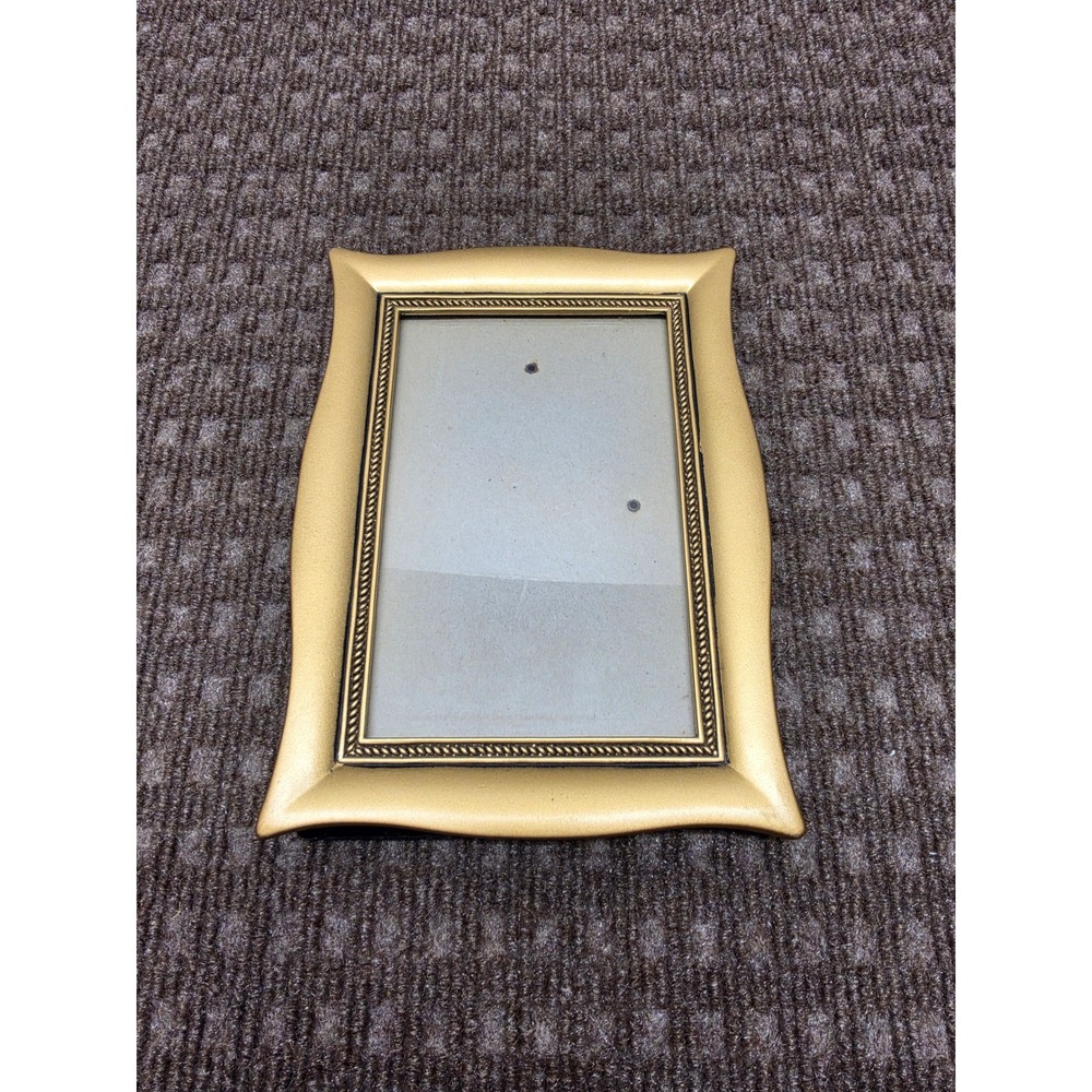 Sixtrees Gold Metal Picture Frame Braided Border Velvet Back 3.5x5 Opening